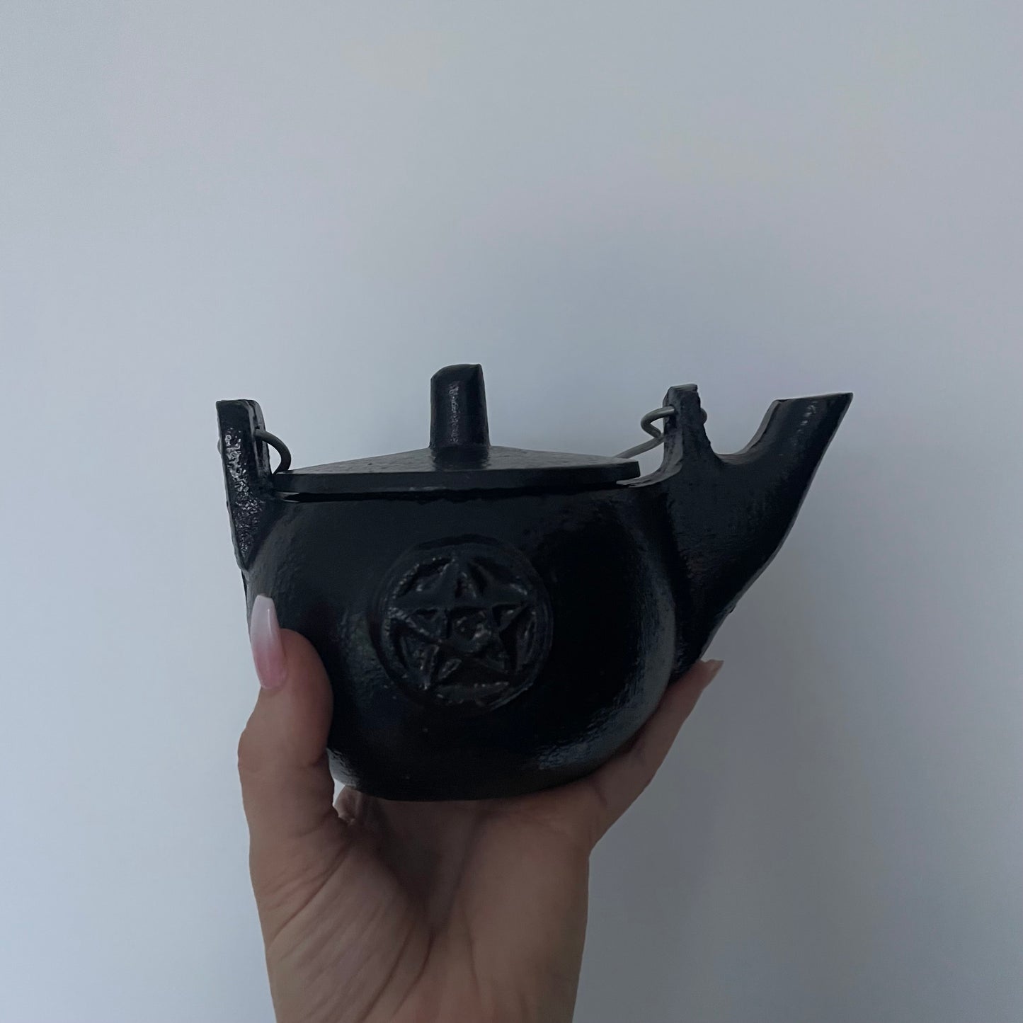 Cast Iron Cauldron - Kettle