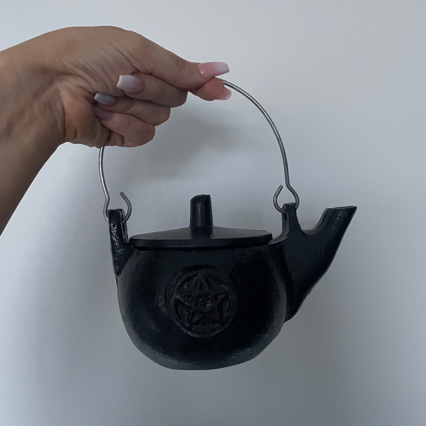 Cast Iron Cauldron - Kettle