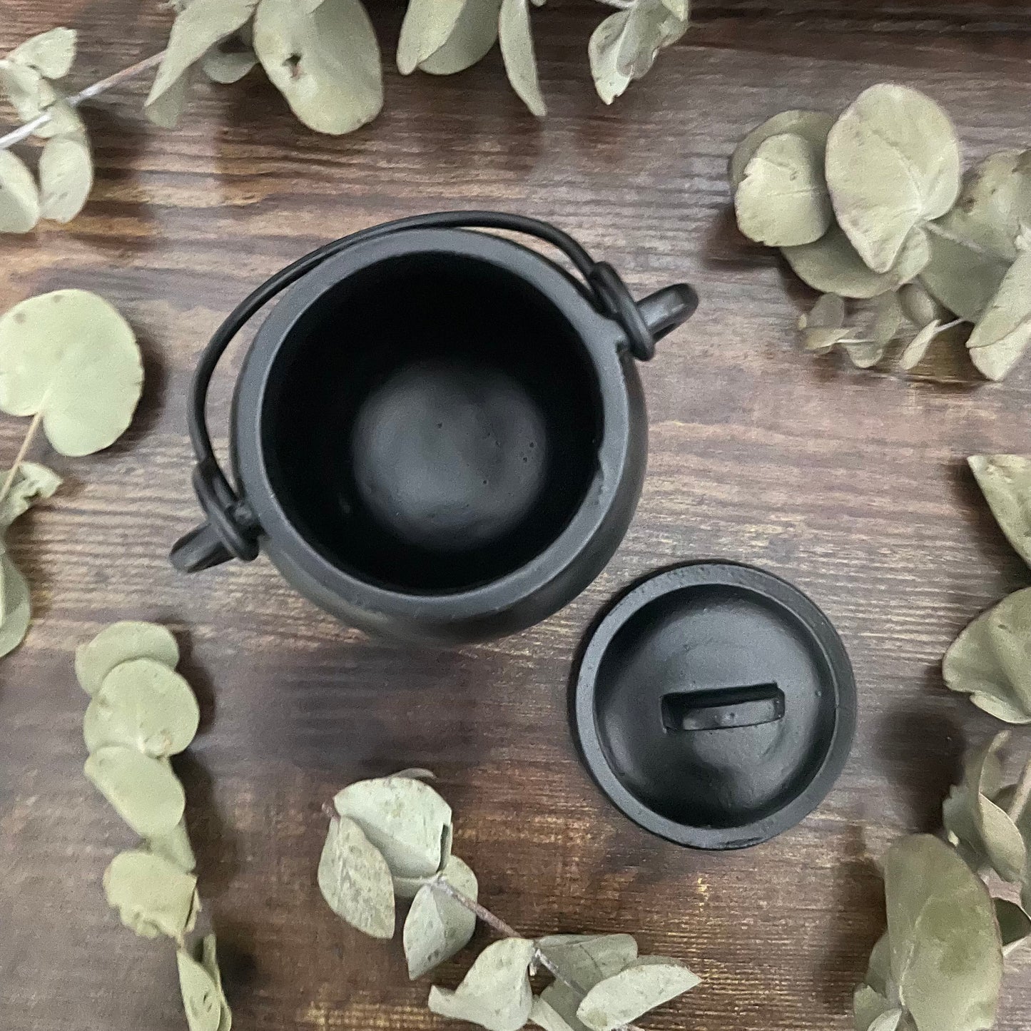 Cast Iron Cauldron - Small Deep Dish (matte)